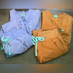 Beautiful colorful Garde Malade Scrubs, size XS!
